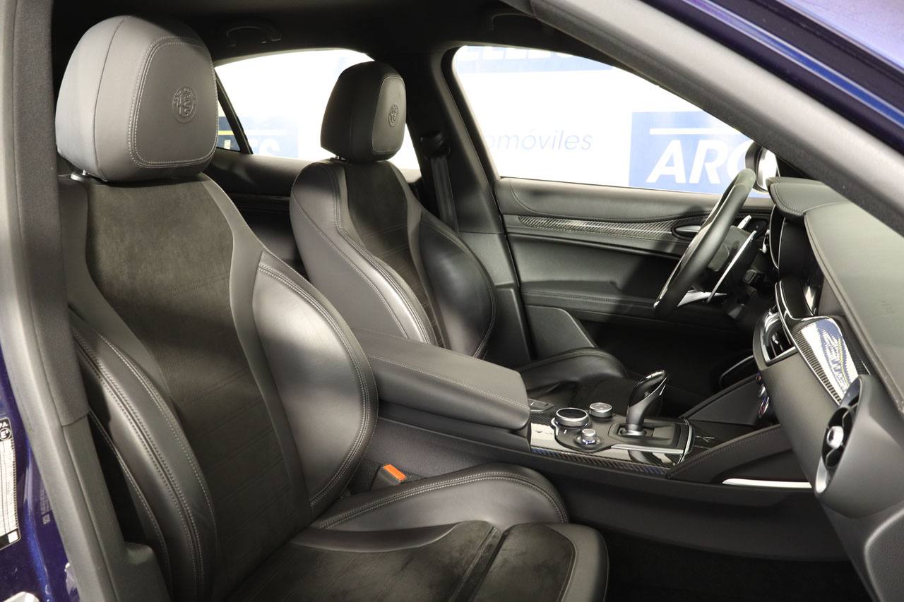 Alfa Romeo Stelvio Quadrifoglio 2.9 V6 Bi-turbo 510cv
