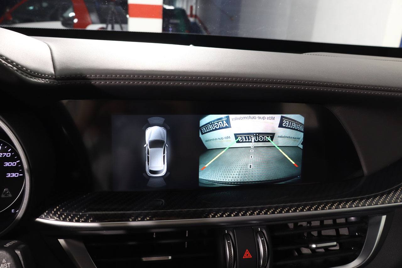 Alfa Romeo Stelvio Quadrifoglio 2.9 V6 Bi-turbo 510cv