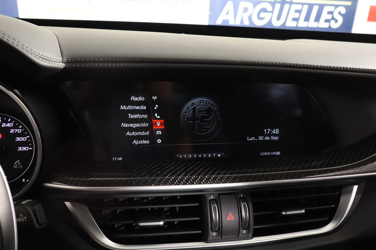 Alfa Romeo Stelvio Quadrifoglio 2.9 V6 Bi-turbo 510cv