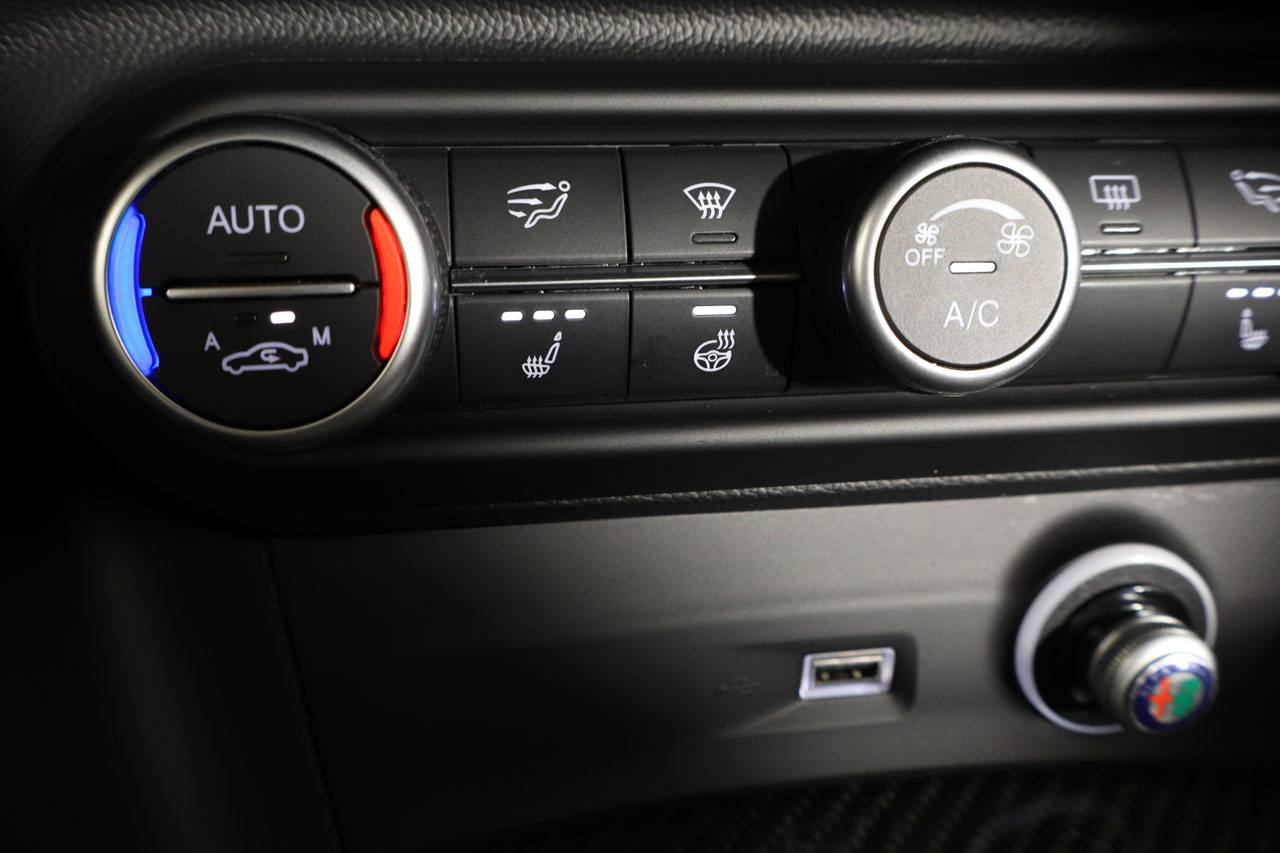 Alfa Romeo Stelvio Quadrifoglio 2.9 V6 Bi-turbo 510cv