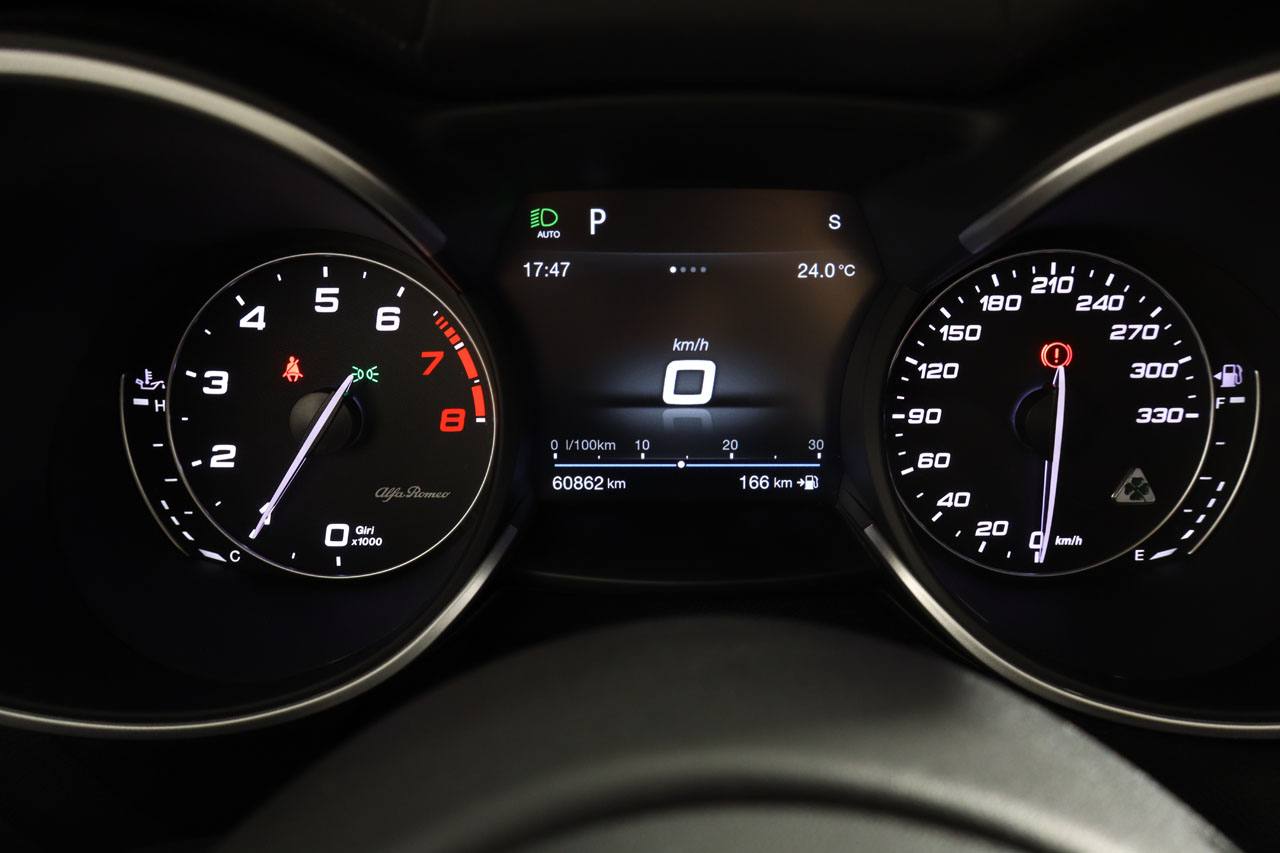 Alfa Romeo Stelvio Quadrifoglio 2.9 V6 Bi-turbo 510cv