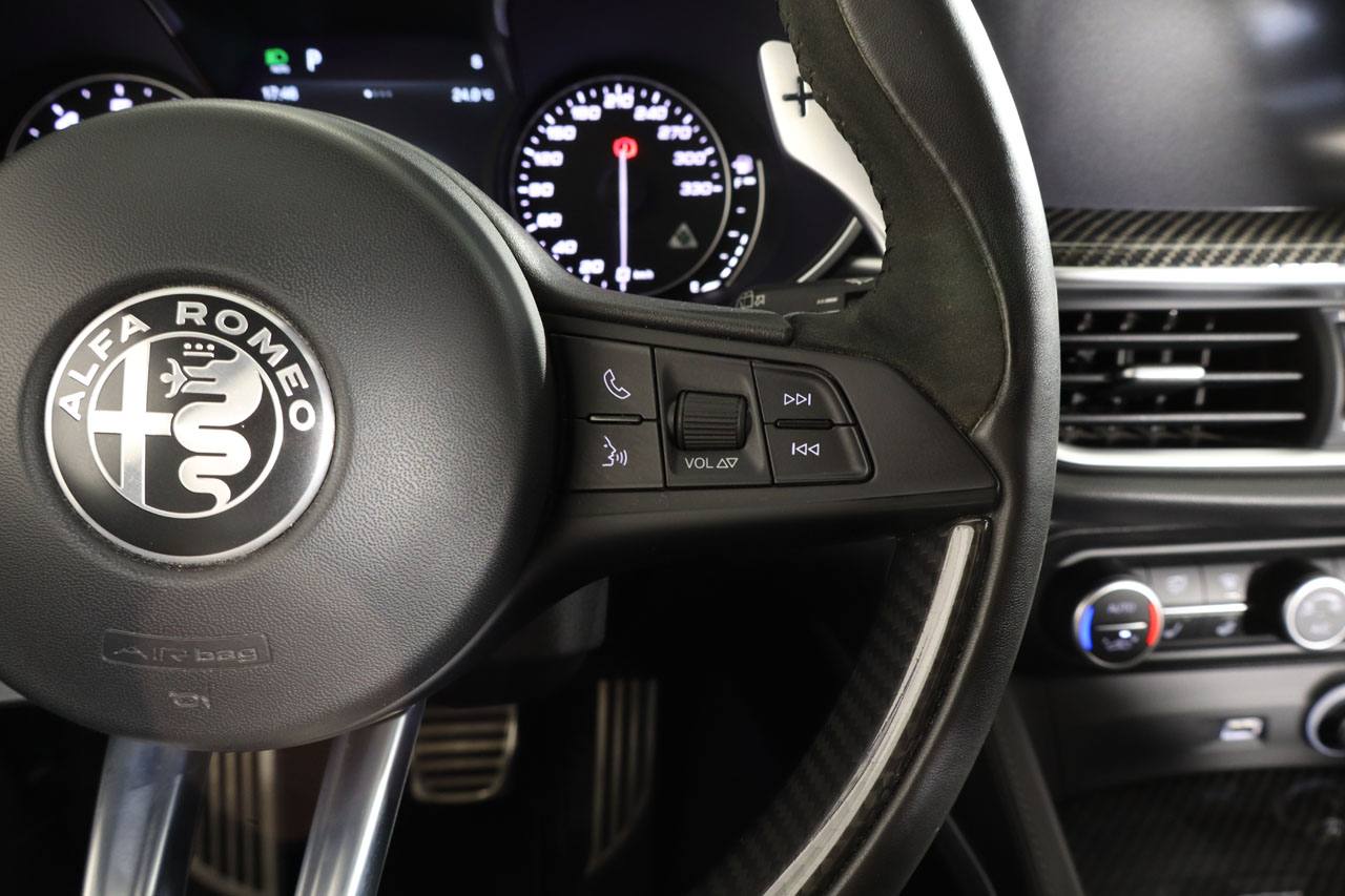 Alfa Romeo Stelvio Quadrifoglio 2.9 V6 Bi-turbo 510cv