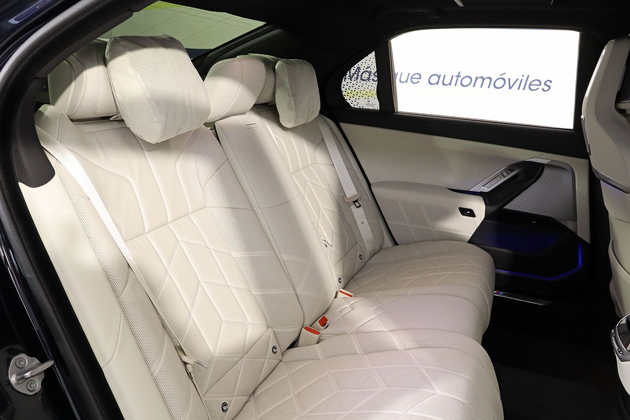 BMW 750e xDrive M Sport 489cv FULL EQUIPE