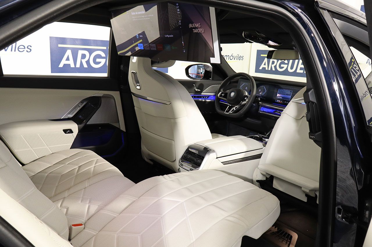 BMW 750e xDrive M Sport 489cv FULL EQUIPE