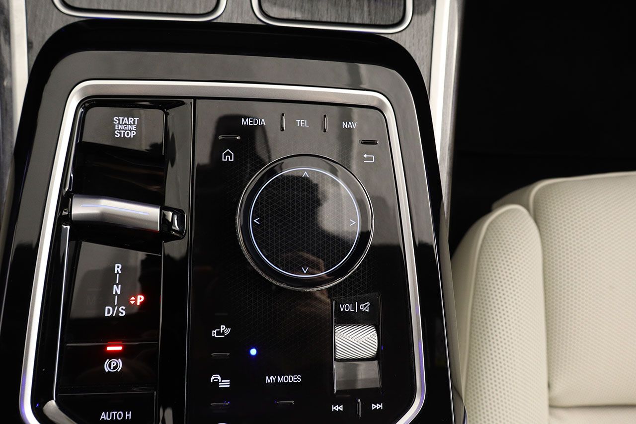 BMW 750e xDrive M Sport 489cv FULL EQUIPE