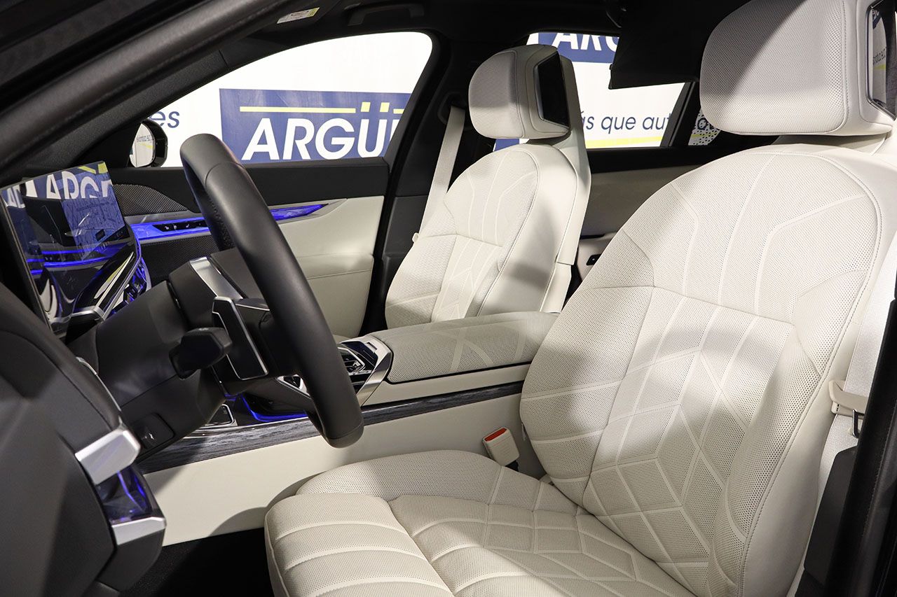 BMW 750e xDrive M Sport 489cv FULL EQUIPE