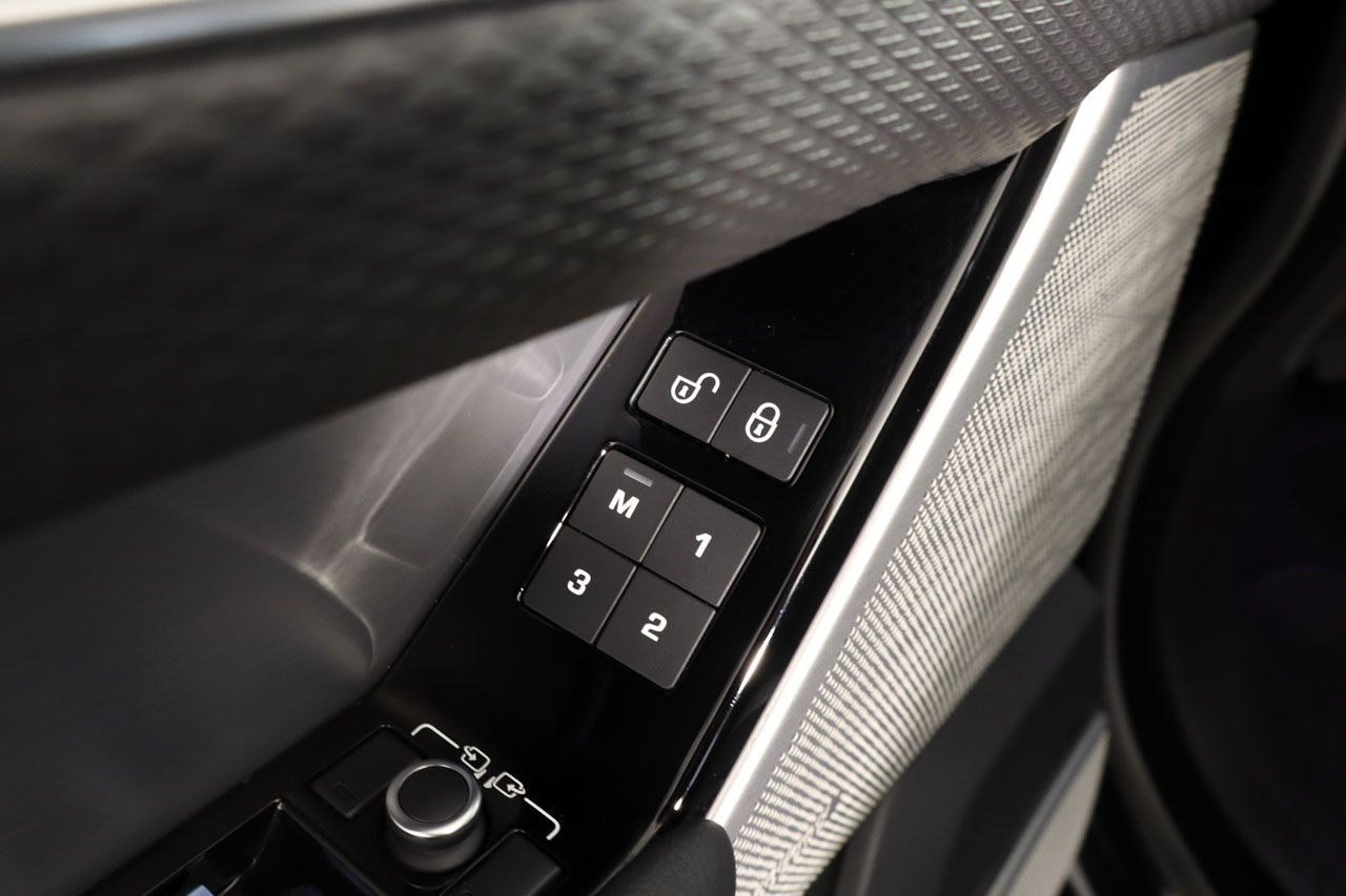 Land Rover Range Rover Velar 2.0 P300 R Dynamic SE 4WD Auto