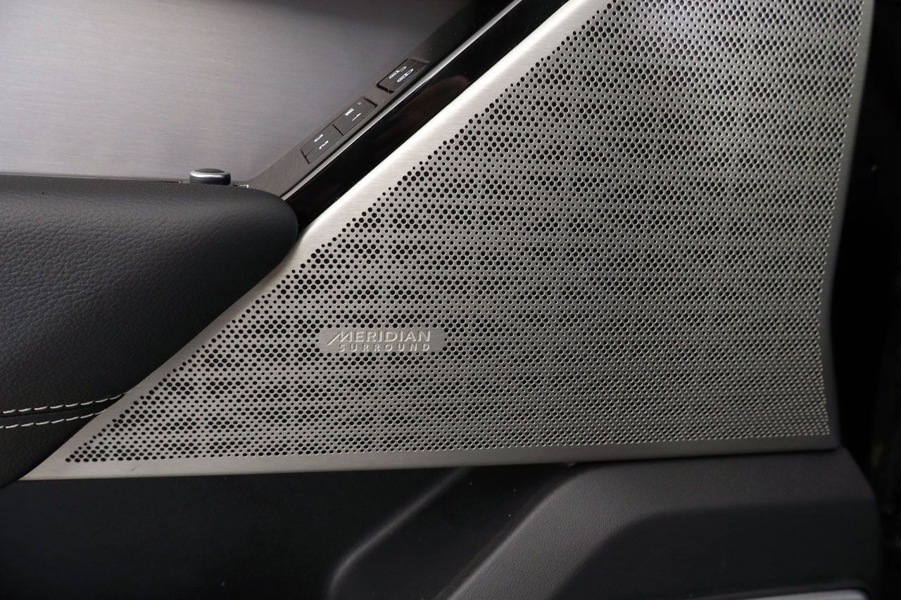 Land Rover Range Rover Velar 2.0 P300 R Dynamic SE 4WD Auto