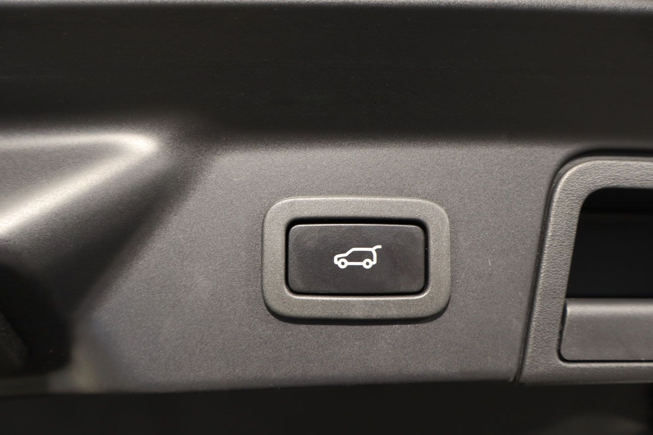 Land Rover Range Rover Velar 2.0 P300 R Dynamic SE 4WD Auto