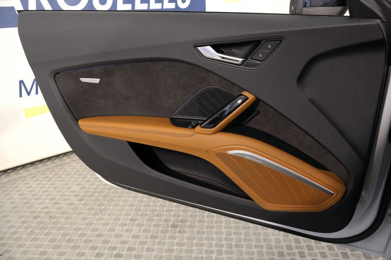 Audi TT RS Roadster 2.5 TFSI Quattro S Tronic 400cv