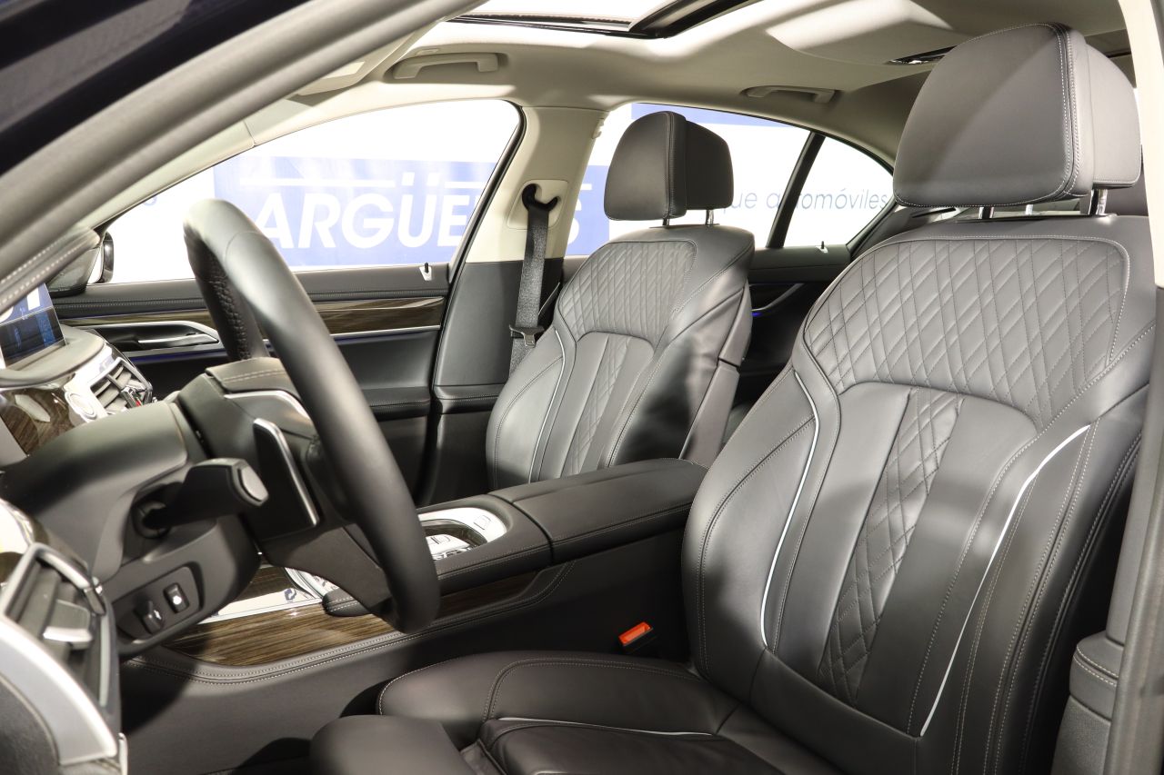 BMW 740 e iPerformance 326cv