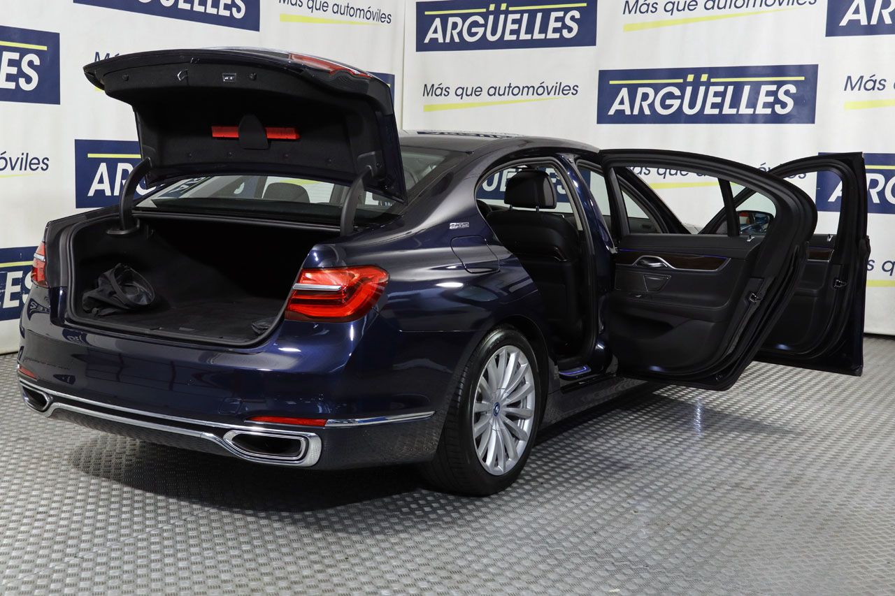 BMW 740 e iPerformance 326cv