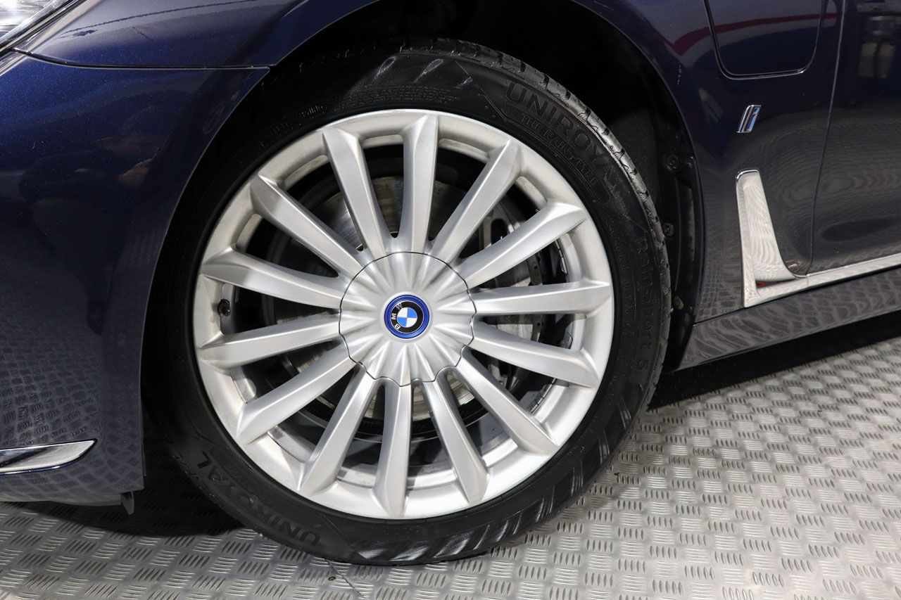 BMW 740 e iPerformance 326cv