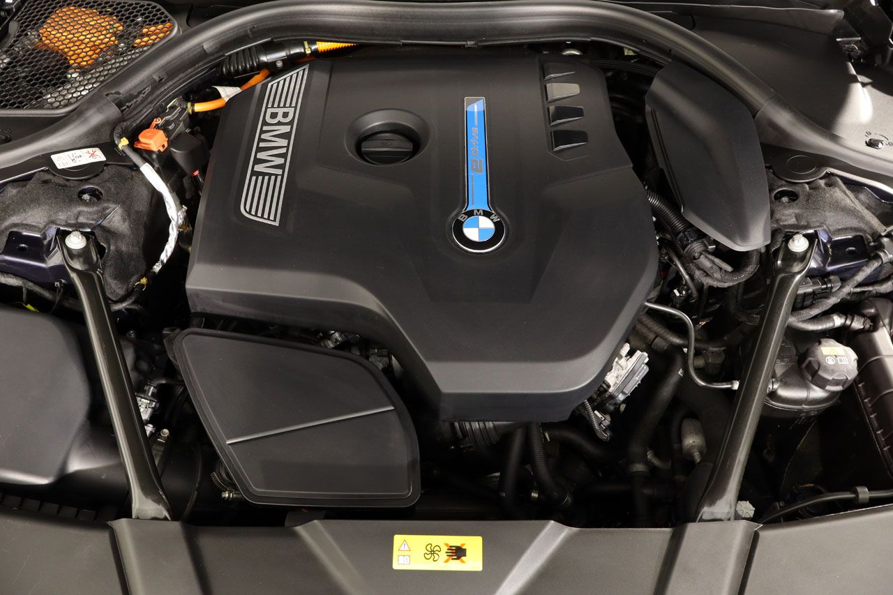 BMW 740 e iPerformance 326cv