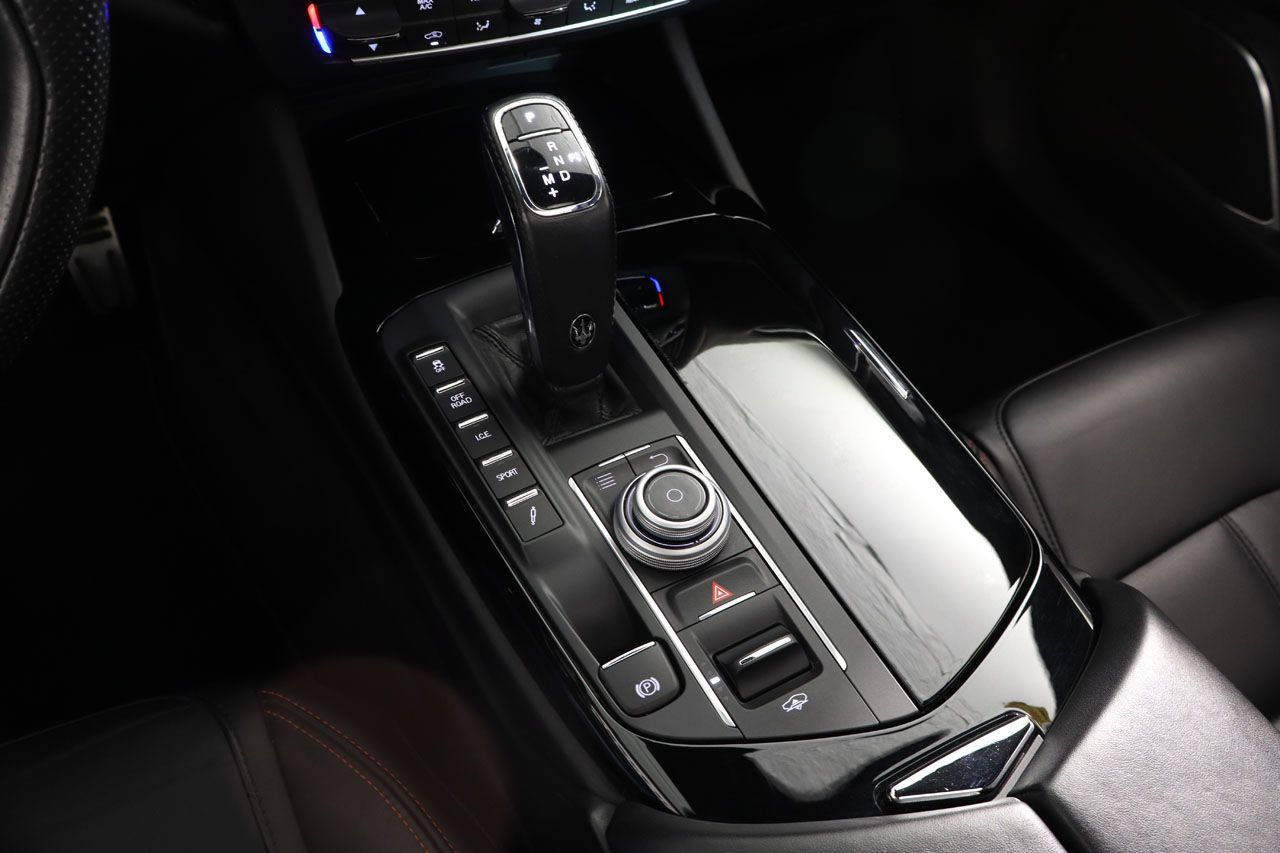 Maserati Levante 3.0 V6 S Look Trofeo AWD 430cv