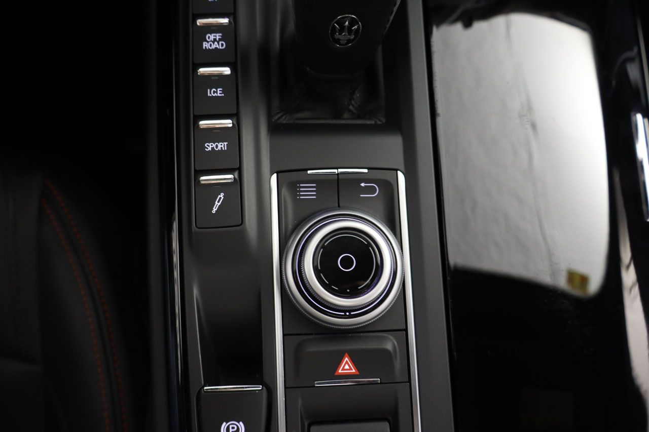 Maserati Levante 3.0 V6 S Look Trofeo AWD 430cv