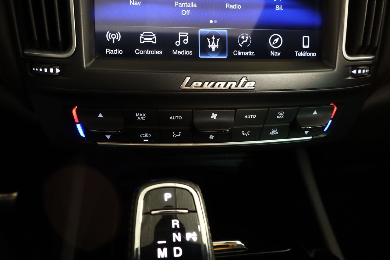 Maserati Levante 3.0 V6 S Look Trofeo AWD 430cv