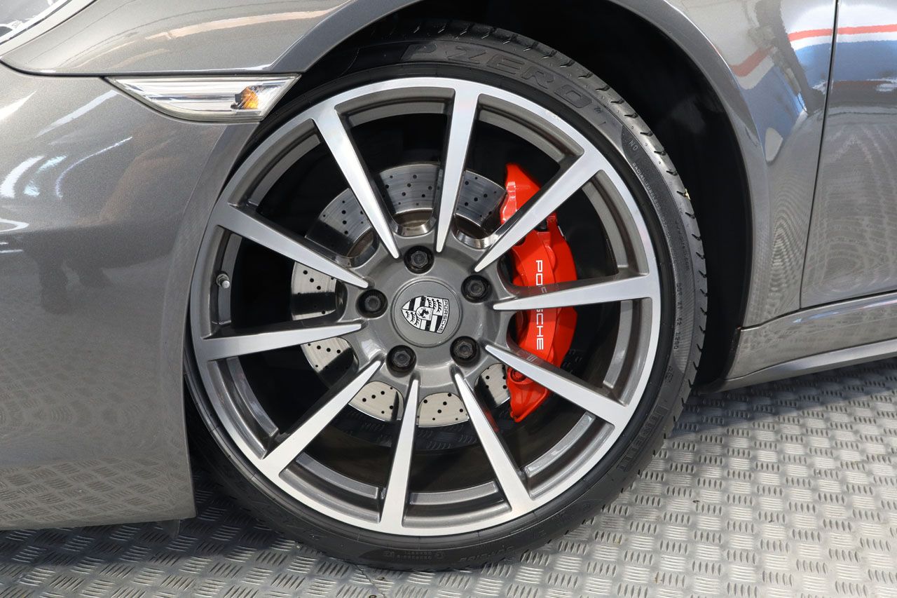 Porsche 911 Carrera 4S Coupe 400cv