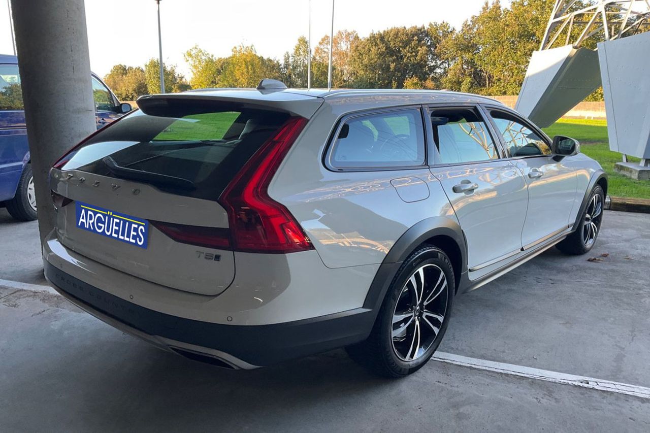 Volvo V90 Cross Country 2.0 T5 Pro AWD 250cv