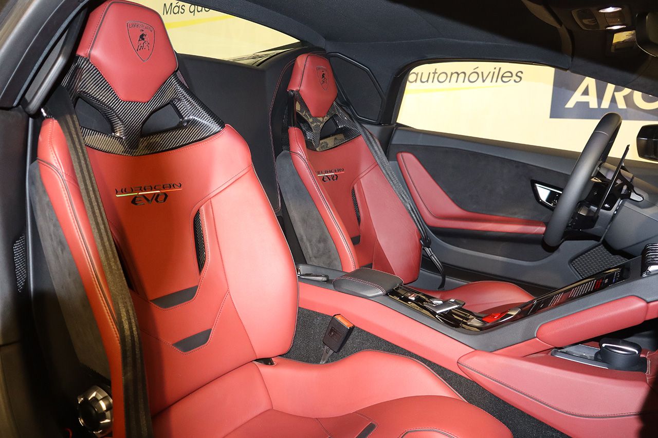 Lamborghini Huracan EVO Spyder V10 Nero Granatus 639cv