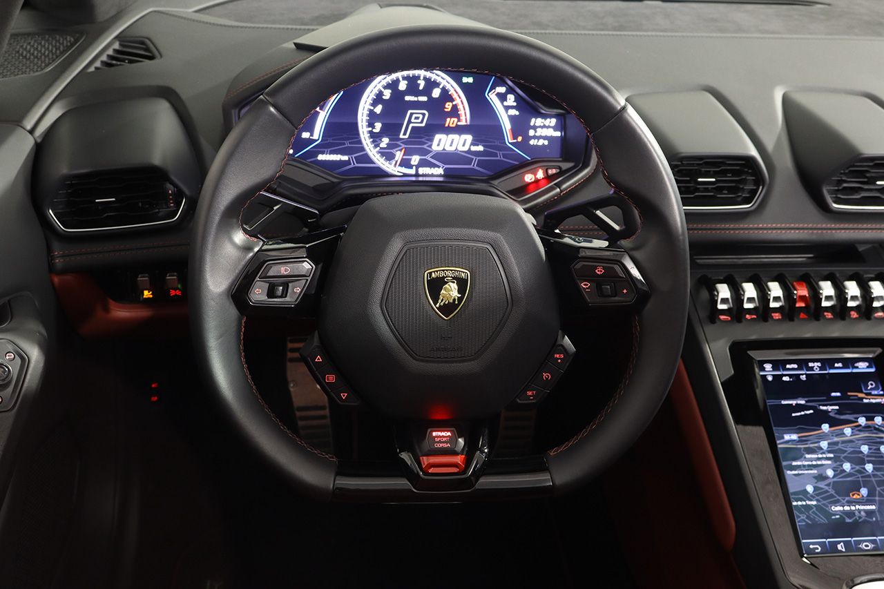 Lamborghini Huracan EVO Spyder V10 Nero Granatus 639cv