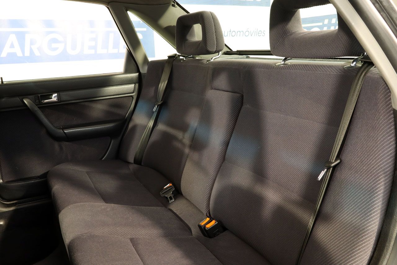 Audi 100 2.6 V6 150cv