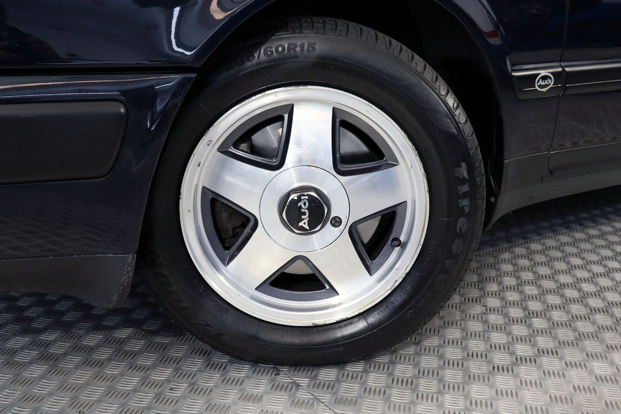 Audi 100 2.6 V6 150cv