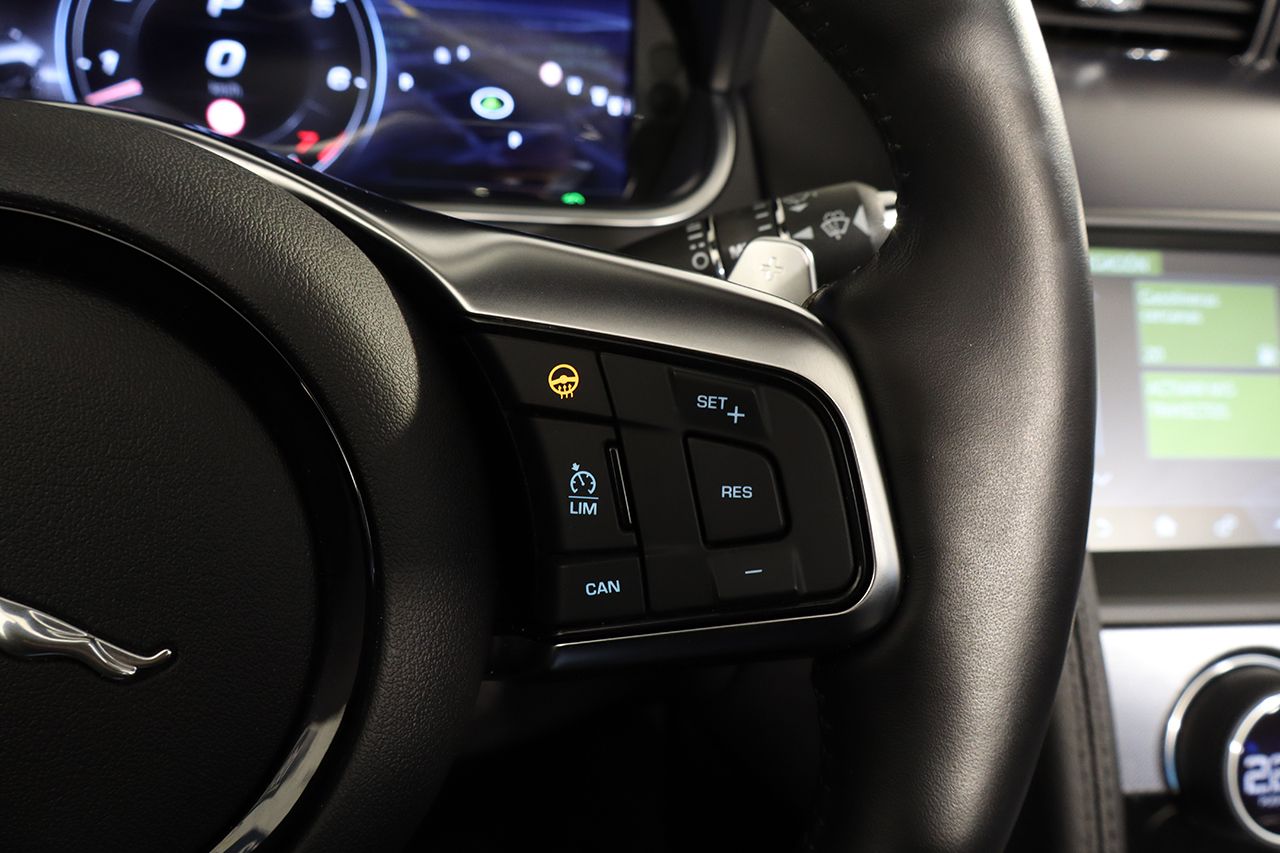 Jaguar F Type 5.0 V8 Cabrio R Dynamic AWD 450cv