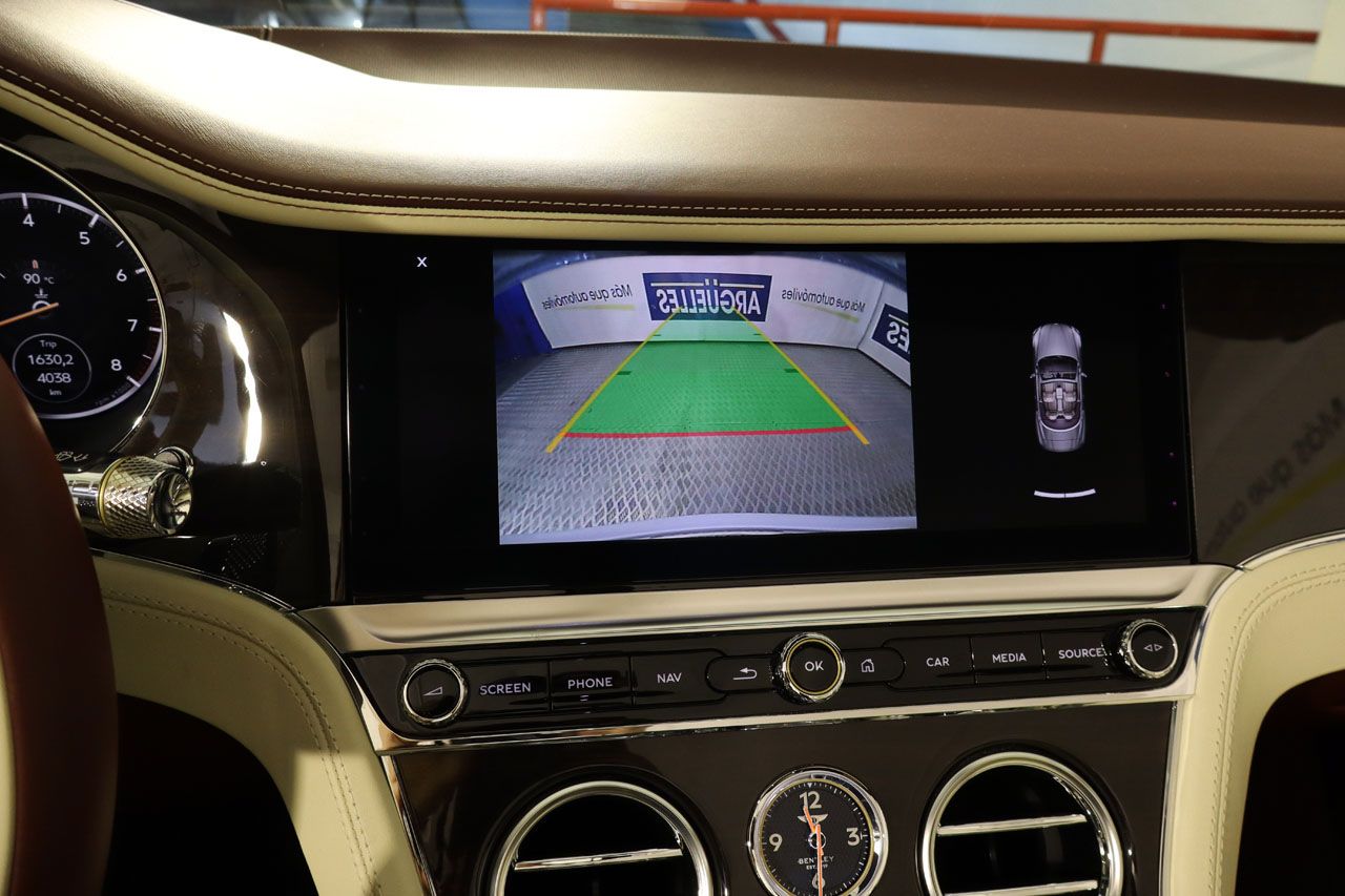 Bentley Continental GTC V8 Mulliner Cabrio 549cv