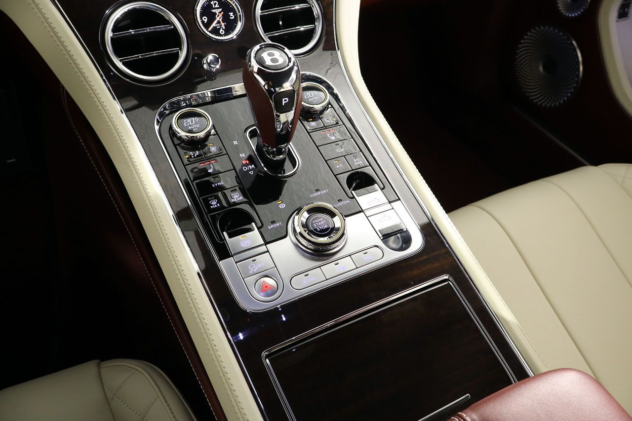 Bentley Continental GTC V8 Mulliner Cabrio 549cv