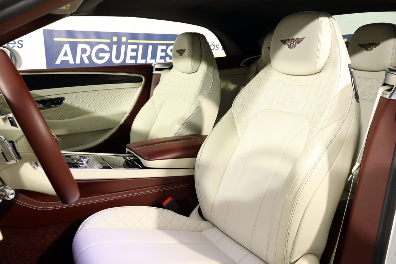 Bentley Continental GTC V8 Mulliner Cabrio 549cv
