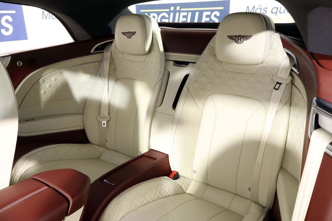 Bentley Continental GTC V8 Mulliner Cabrio 549cv