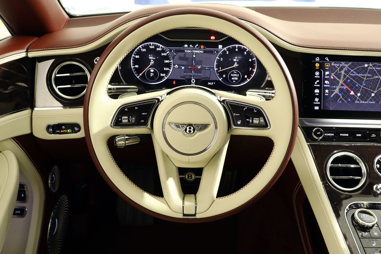Bentley Continental GTC V8 Mulliner Cabrio 549cv