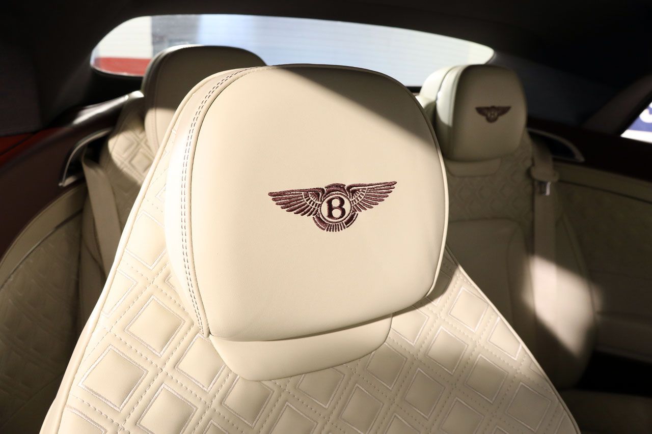 Bentley Continental GTC V8 Mulliner Cabrio 549cv