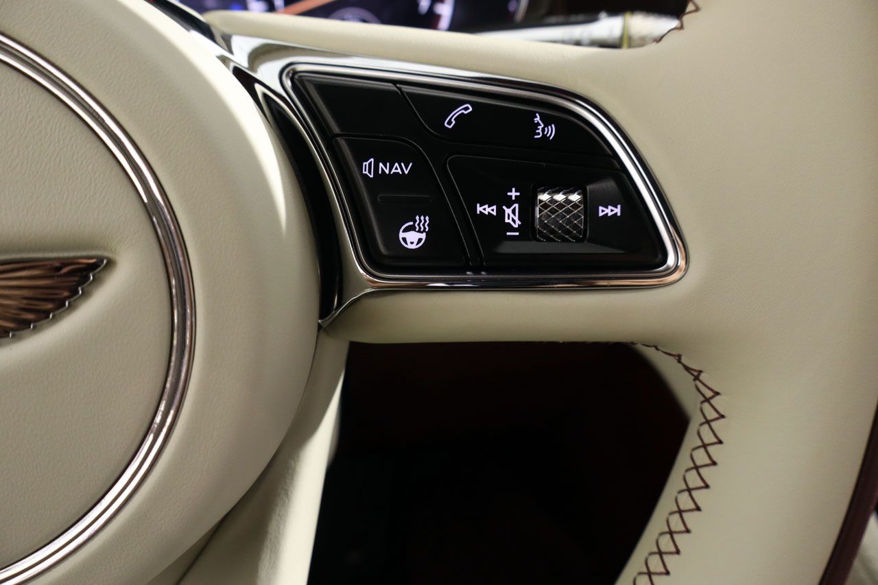 Bentley Continental GTC V8 Mulliner Cabrio 549cv