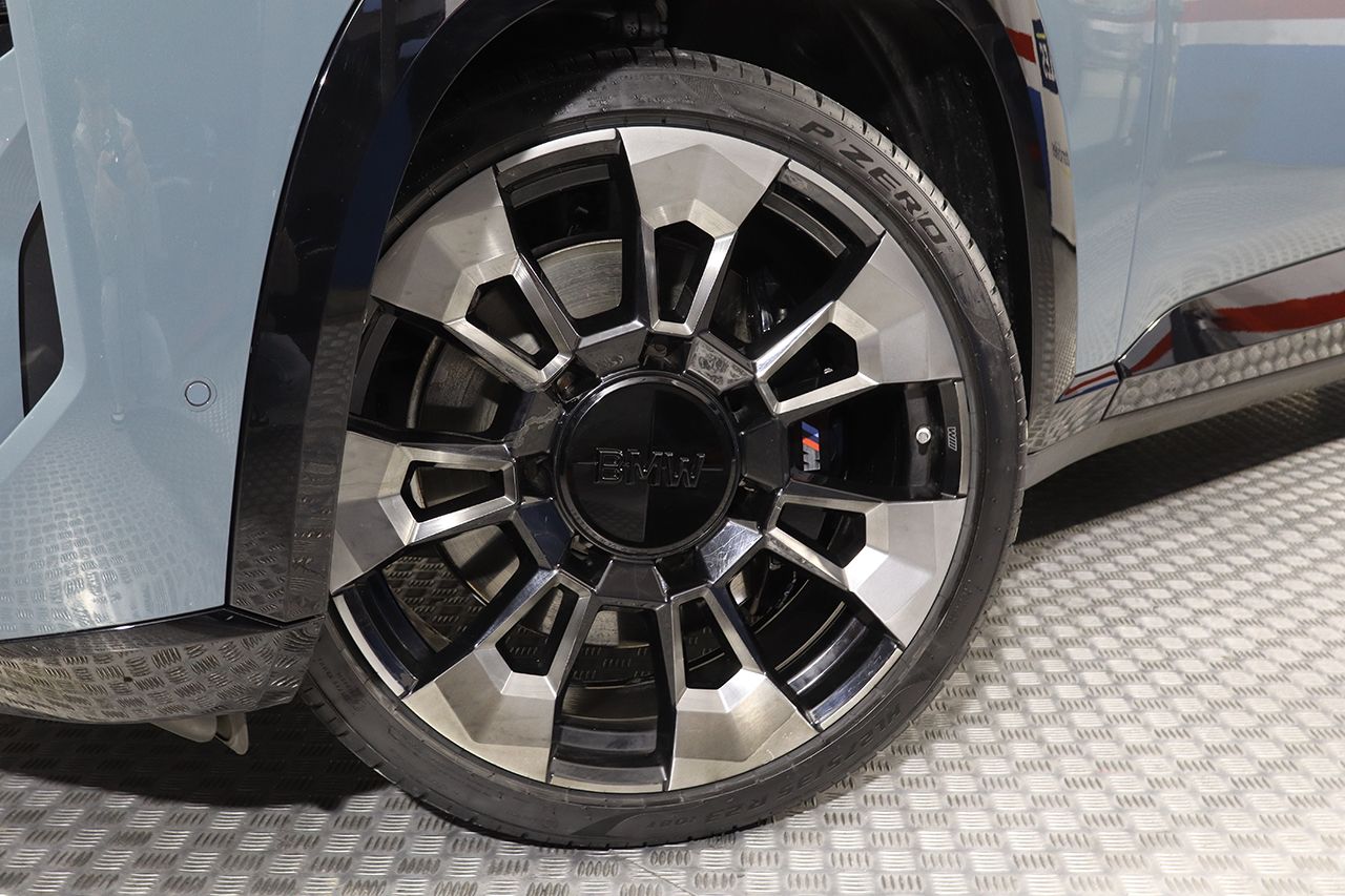 BMW XM 4.4 PHEV 653cv