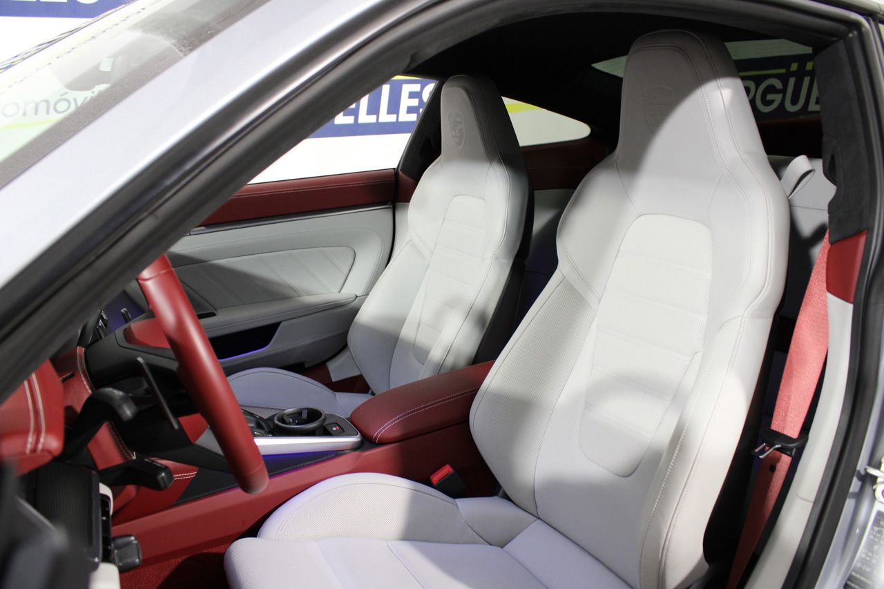 Porsche 911 Turbo S SportDesign 650cv