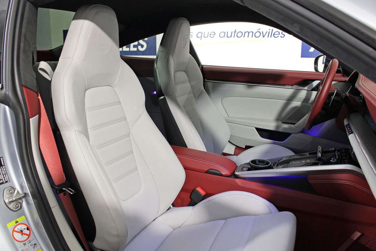 Porsche 911 Turbo S SportDesign 650cv