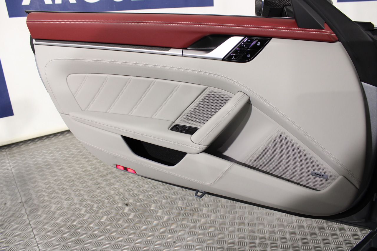 Porsche 911 Turbo S SportDesign 650cv