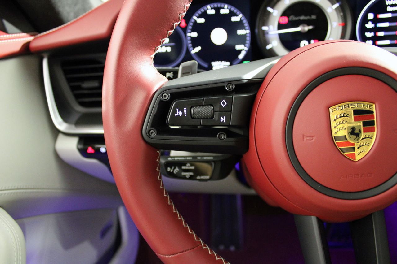 Porsche 911 Turbo S SportDesign 650cv