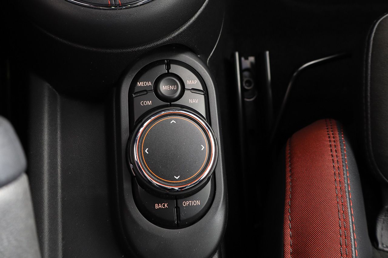 Mini John Cooper Works AUT 230cv