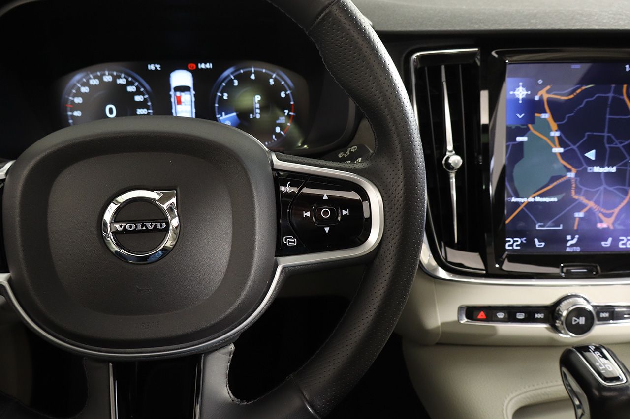 Volvo V90 Cross Country 2.0 Pro AWD T5 Aut