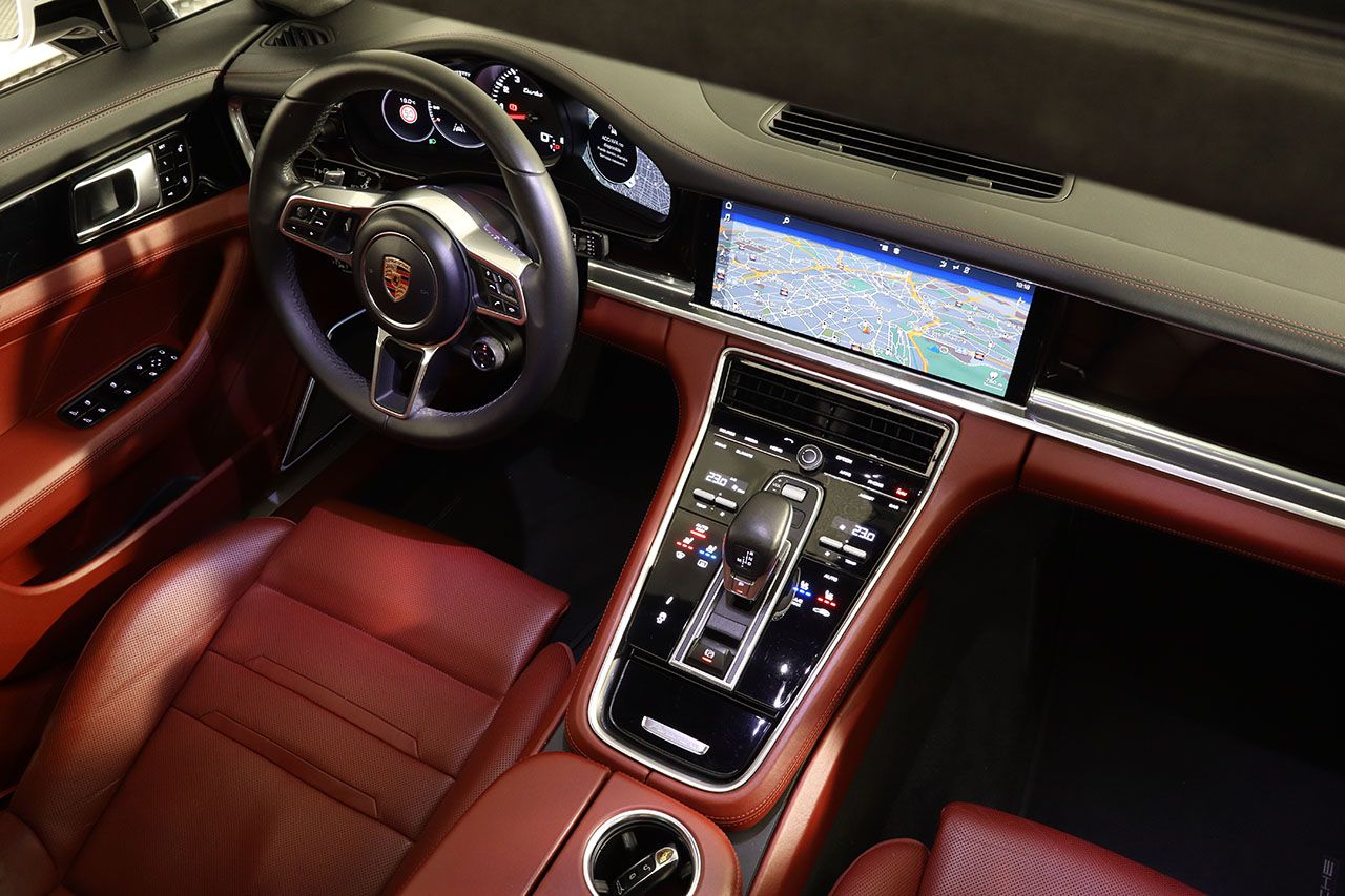 Porsche Panamera Turbo 550cv