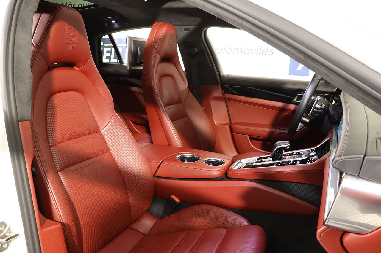 Porsche Panamera Turbo 550cv