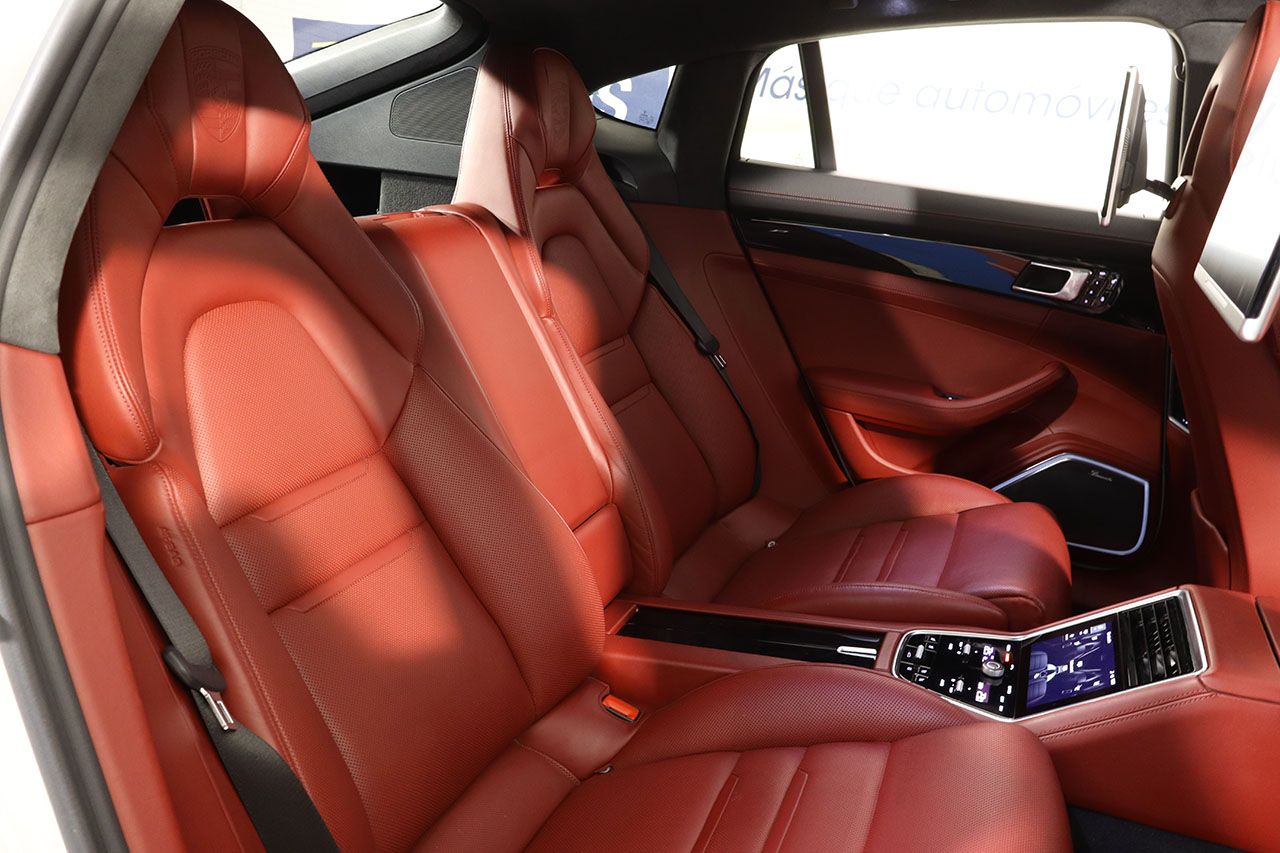 Porsche Panamera Turbo 550cv
