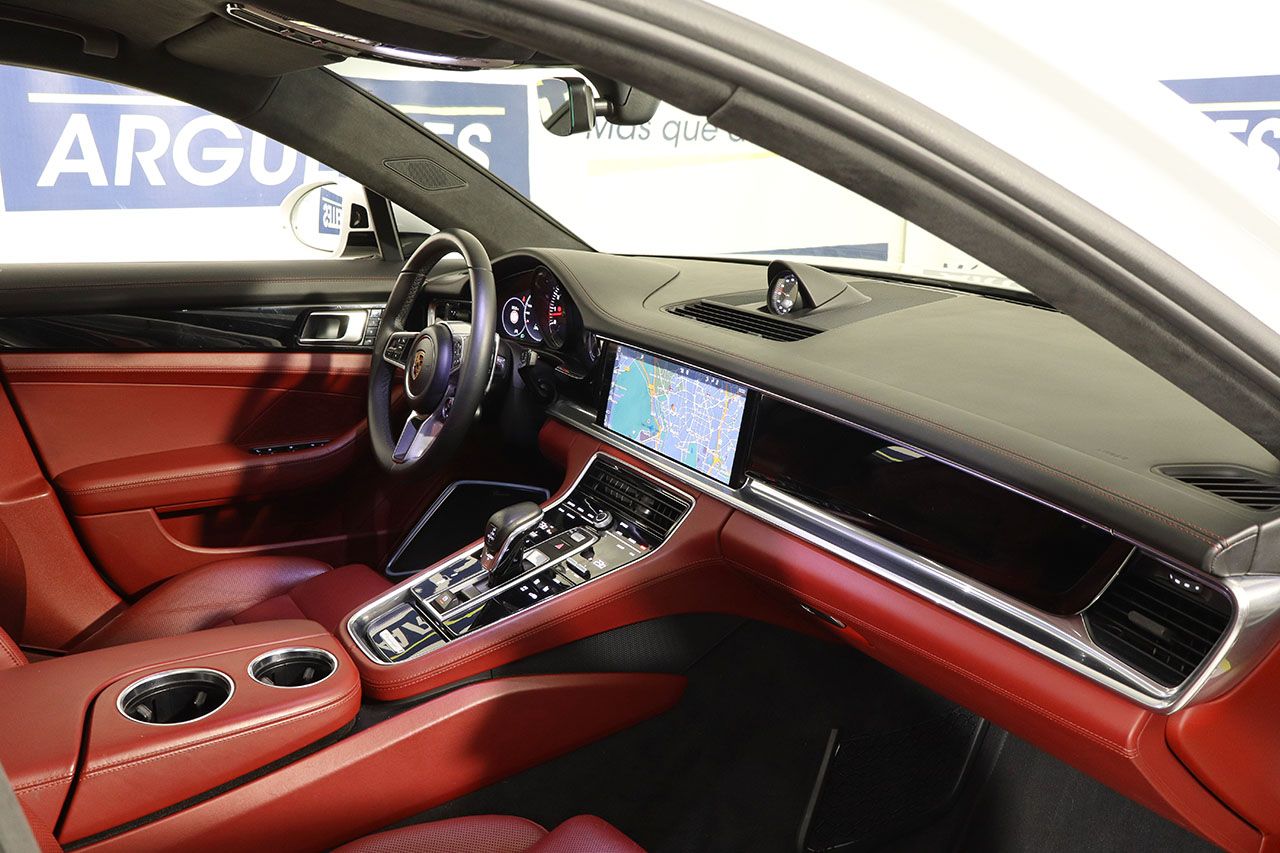 Porsche Panamera Turbo 550cv