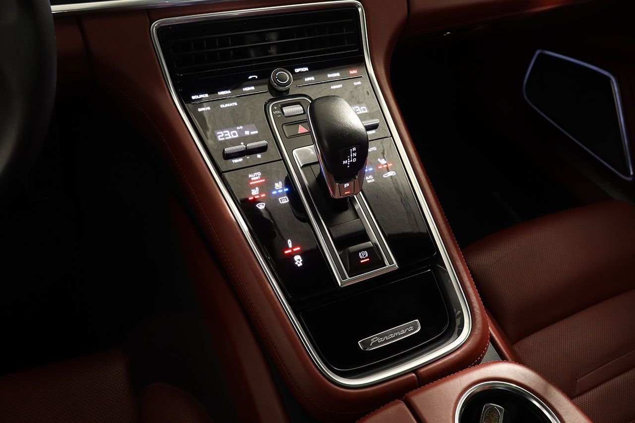 Porsche Panamera Turbo 550cv