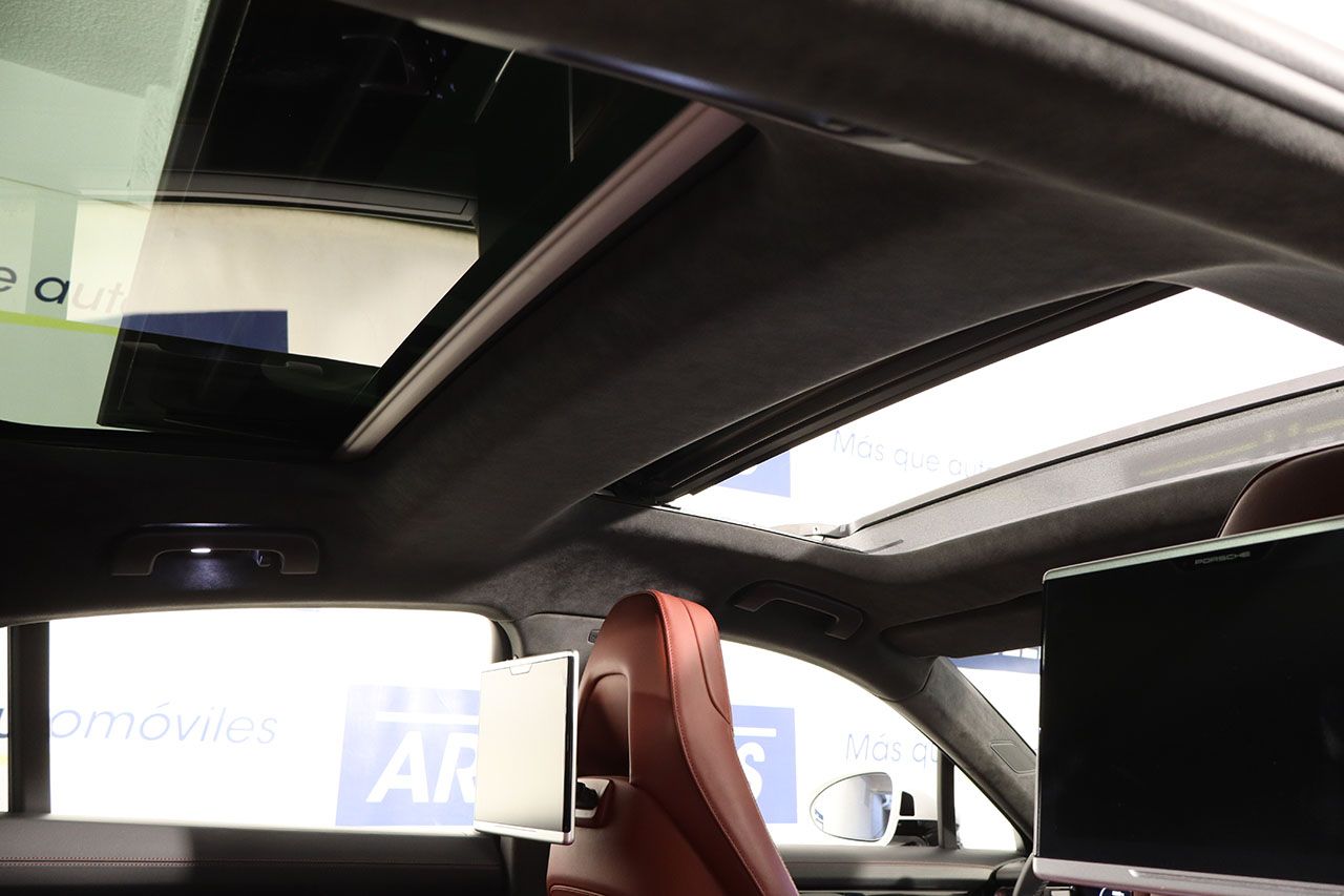 Porsche Panamera Turbo 550cv