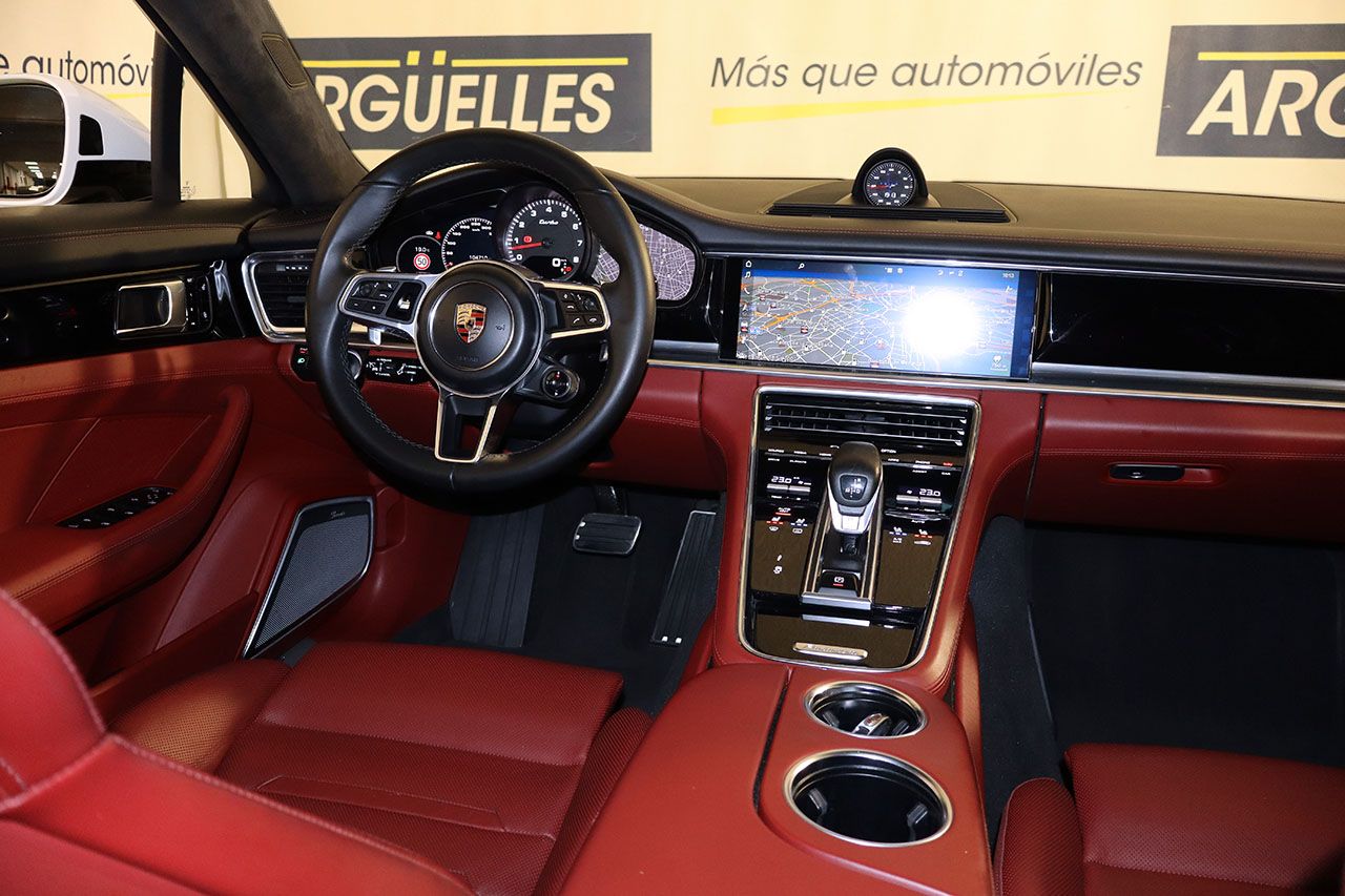 Porsche Panamera Turbo 550cv