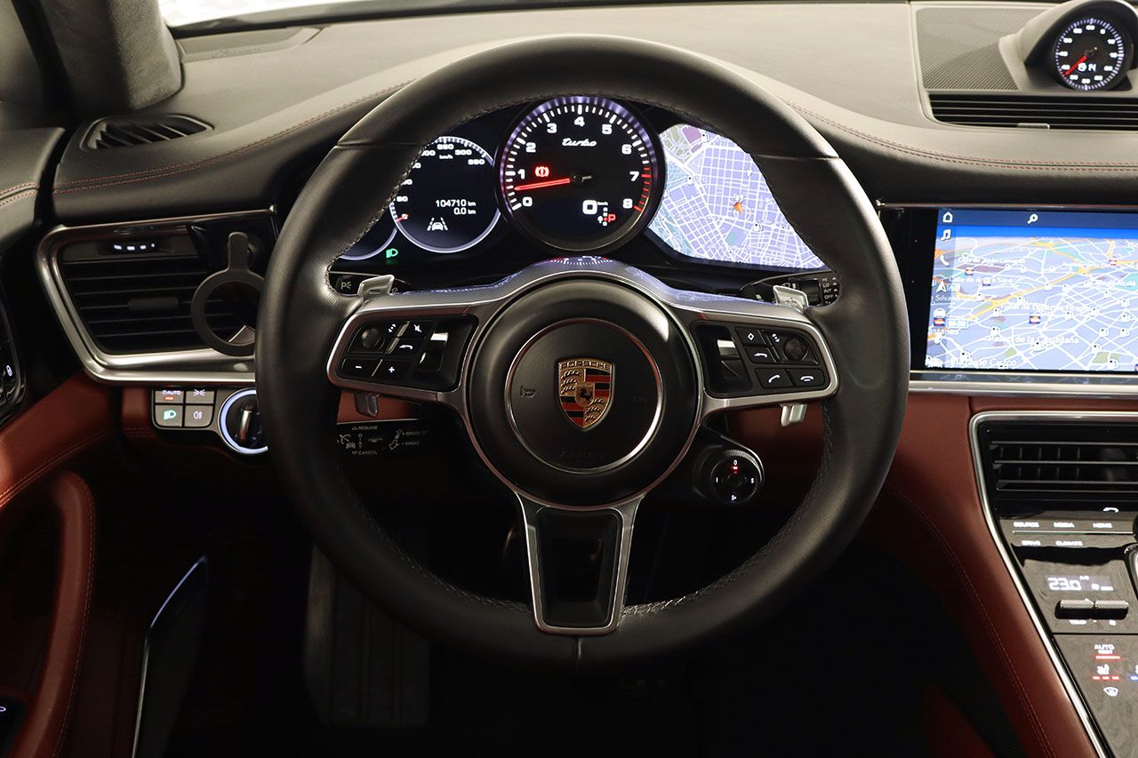 Porsche Panamera Turbo 550cv